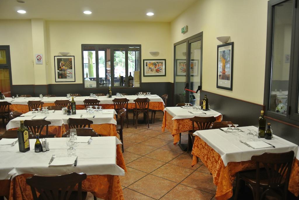 Hotel Arlecchino Castel San Pietro Terme Exterior foto