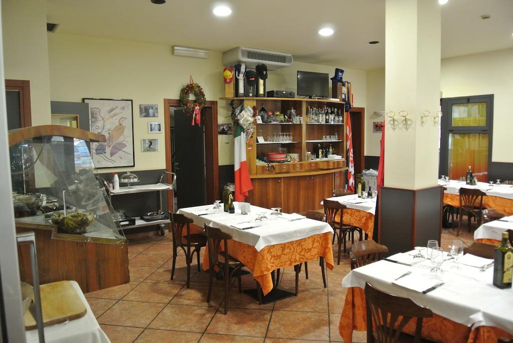 Hotel Arlecchino Castel San Pietro Terme Exterior foto